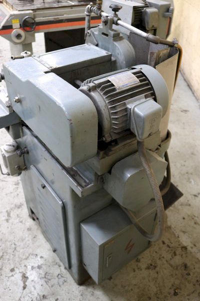 4' X 10' SUPERTECH CYLINDRICAL GRINDER: STOCK #72687