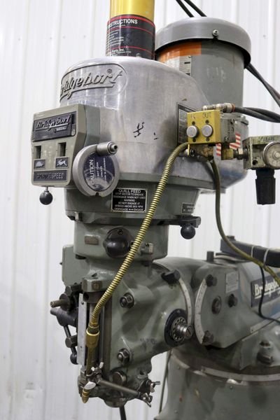 2 HP BRIDGEPORT RAM TYPE VERTICAL MILL: STOCK #72640