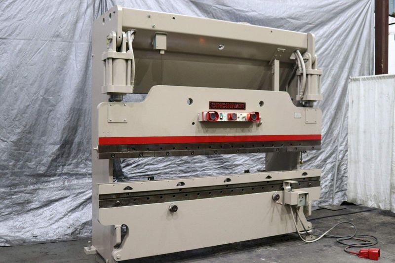 90 TON X 10' CINCINNATI HYDRAULIC PRESS BRAKE: STOCK #72589