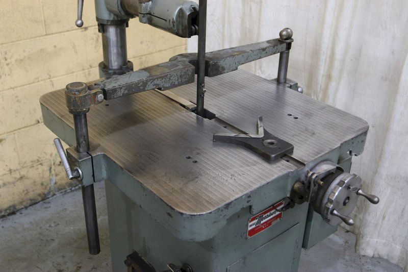 1.25' x 9' MORRISON MODEL K KEYSEATER: STOCK #70548