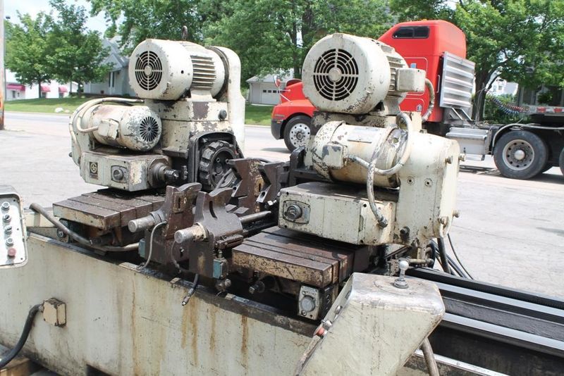 124' GIDDINGS & LEWIS MILLING & FACING CENTERING MACHINE STOCK #64194