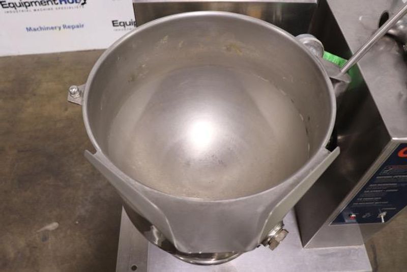 Groen TDH-20 5-Gallon / 20-Quarts Jacketed Natural Gas Tilting Kettle