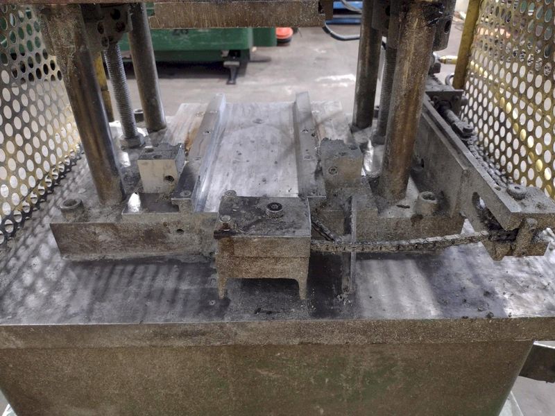 7 TON X 14" WIDE AIRAM PNEUMATIC CUTOFF PRESS: STOCK #17188