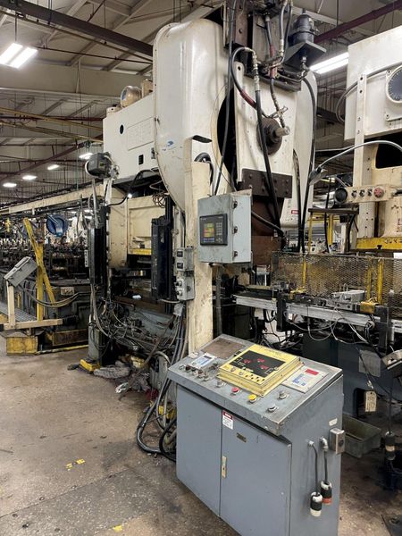 110 TON BROWN & BOGGS MODEL HP2-110 SRAIGHT SIDE PRESS: STOCK #15350