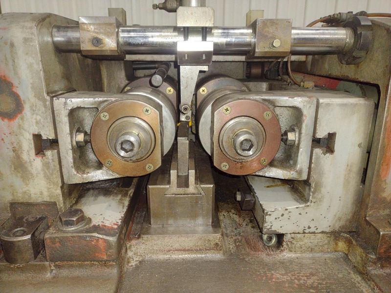 16 TON NISSEI MODEL #FA16 2-DIE INFEED THREAD ROLLER : STOCK #19733