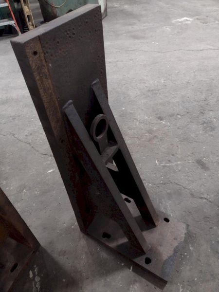 (2) 26"L x 16"W x 52"H SET OF 2 STEEL ANGLE PLATES: STOCK 17141