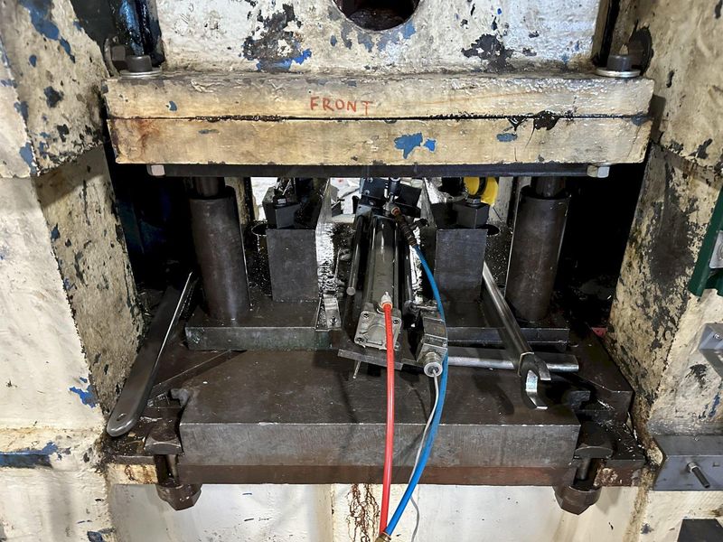 170/115 TON BLISS MODEL #4B DOUBLE ACTION TOGGLE PRESS: STOCK #20173
