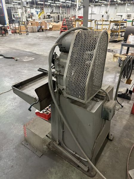 Sunnen MBB-1290D Horizontal Hone w/ Tooling and Honing Stones