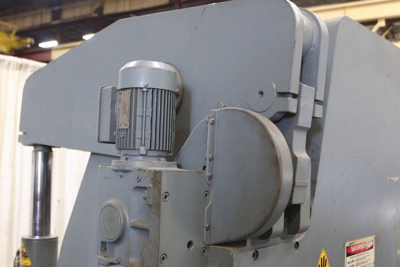 175 TON X 12' ACCURPRESS HYDRAULIC PRESS BRAKE: STOCK #70435