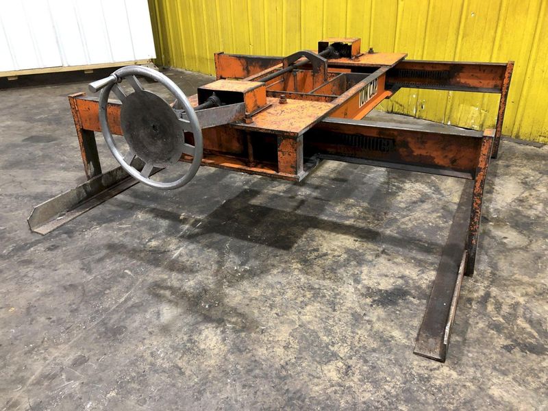 10,000 LBS X 84" X 26" TO 62" WIDE BUSHMAN ADJUSTABLE SHEET LIFTER:STOCK #18034
