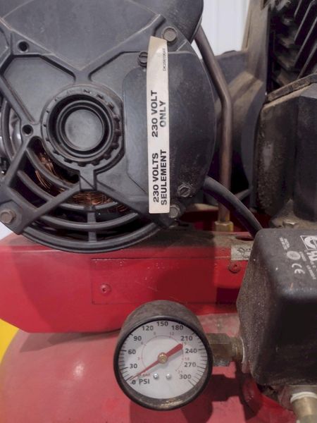 3.2 HP HUSKY VERTICAL MODEL #VT631403AJ AIR COMPRESSOR: STOCK 18535