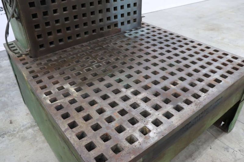 Acorn  60″ x 72″ Welding Table in Stand