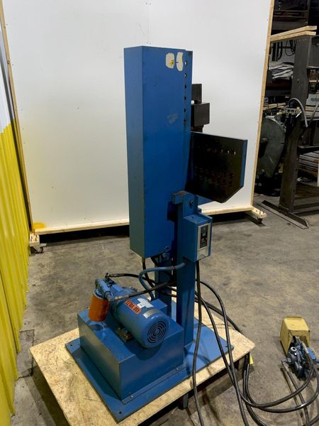 2 HP RICHARDS VERTICAL / HORIZONTAL RAM-TYPE HYDRAULIC BENDER: STOCK #16193