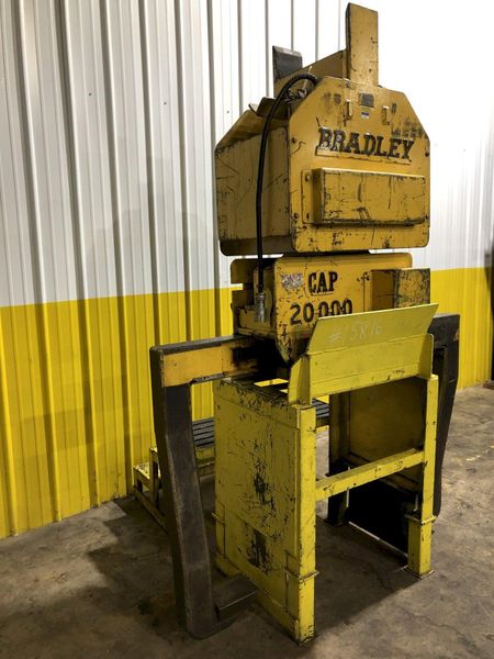 20,000 LB 10 TON BRADLEY MOTORIZED ROTAION COIL GRAB CLAW TYPE LIFT: STOCK #15816