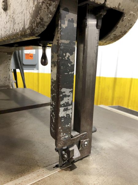 36" DOALL MODEL #V36 VERTICAL BAND SAW: STOCK #18191