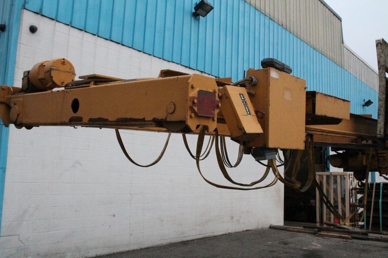 2 TON X 22' MILWAUKEE SINGLE LEG GANTRY CRANE: STOCK # 65761