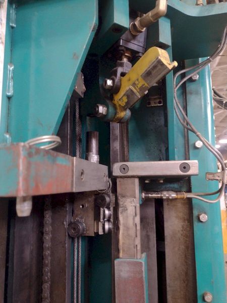 72" X 18 GA IOWA PRECISION MODEL WHISPER-LOC HYDRAULIC PITTSBURG SEAM CLOSURE MACHINE: STOCK #17