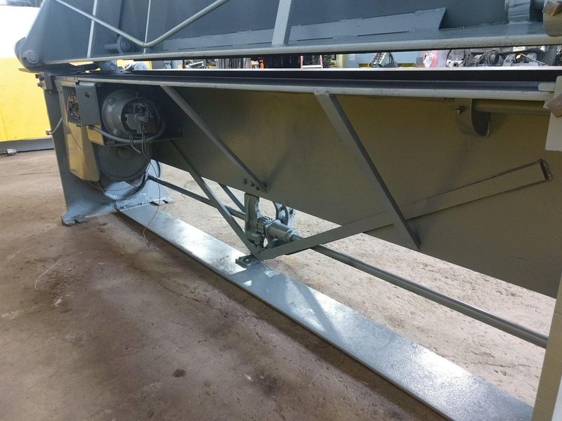 10' X 10 GAUGE DREIS & KRUMP CHICAGO D&K MODEL 204 POWERED APRON BRAKE: STOCK #14637