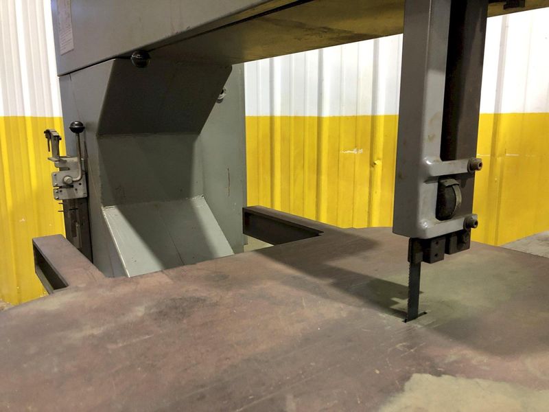 36" GROB MODEL #4V-36 VERTICAL BAND SAW: STOCK #17576