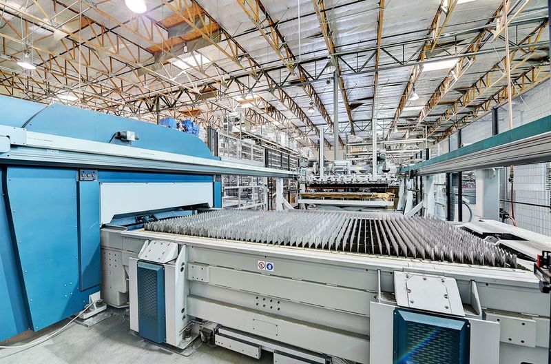 Salvagnini L3 – 30 CNC Fiber Laser w/ Automation
