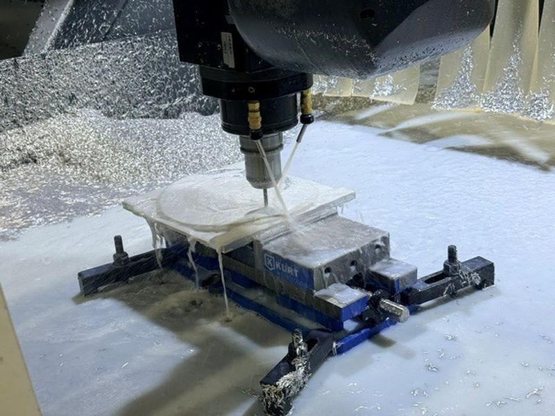 Haas GM-2-5AX 5-Axis CNC Gantry Mill (2024)