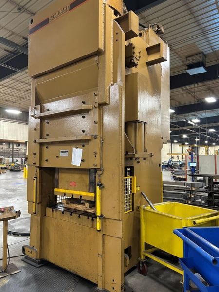 Standard Industrial 700 Ton Straight Side Press