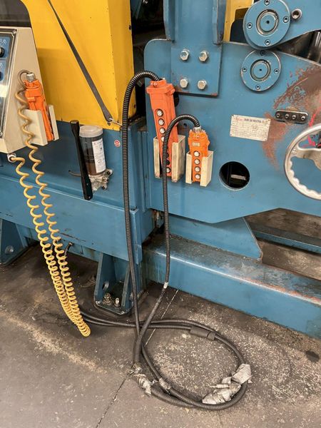 14000 LB X 32" X .240" SHUNG DAR SERVO FEEDLINE
