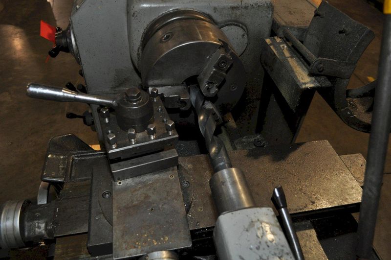24" X 40" HOWA SANGYO ENGINE LATHE