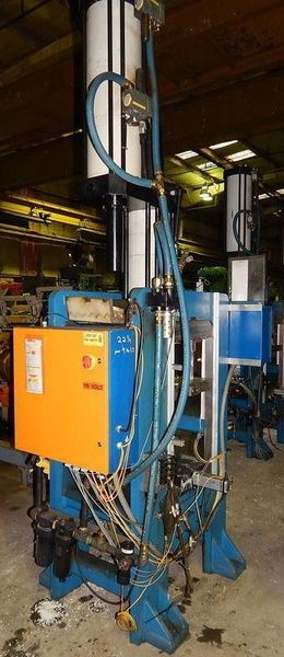 90 Ton FARGER & JOOSTEN MULTIPOWER Air/Oil Press