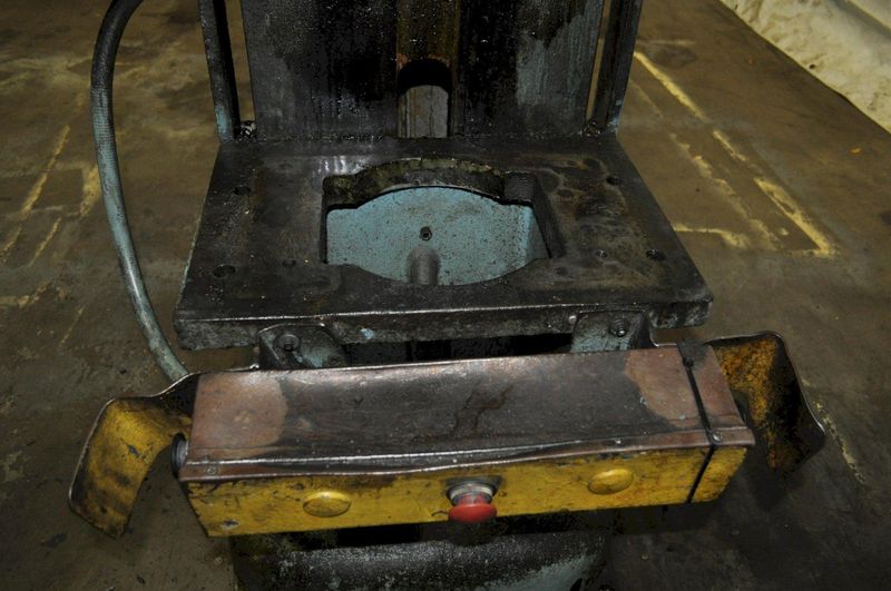 25 TON ROUSSELLE HORN PRESS