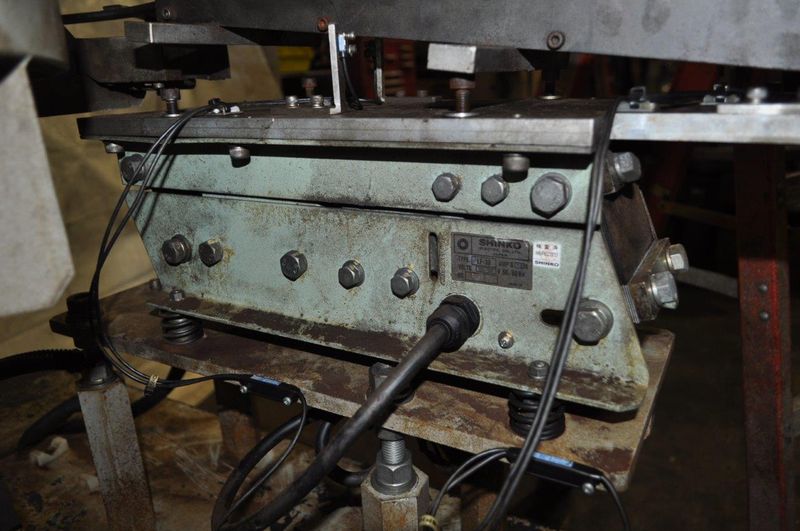 30" Shinko Vibratory Bowl Feeder