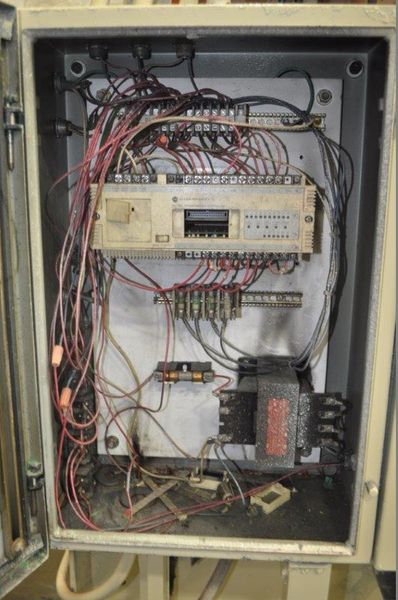 30 TON B & T 4 POST HYDRAULIC PRESS
