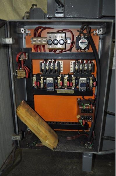 10 x 18 ELLIOTT HYDRAULIC SURFACE GRINDER
