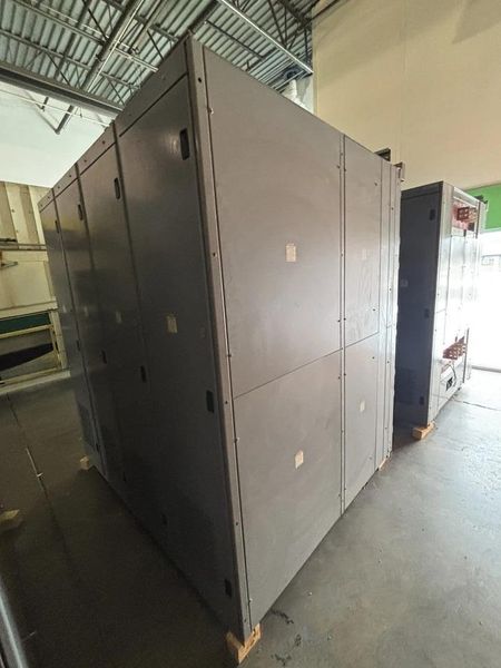 Square D 1600 Amp 2200v 700v 50ka Delta Wye Main Breaker Switchgear