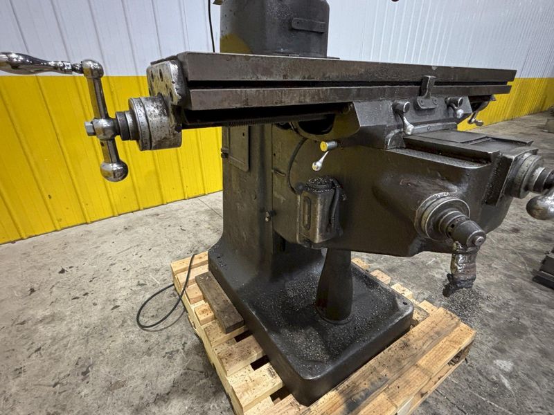 3 HP KING MODEL #942VS RAM TYPE VERTICAL MILLING MACHINE: STOCK #23625