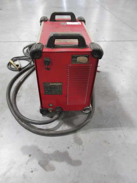 Lincoln Electric Power Wave C300 multi-process power source with an integrated wire feeder- Auction Item