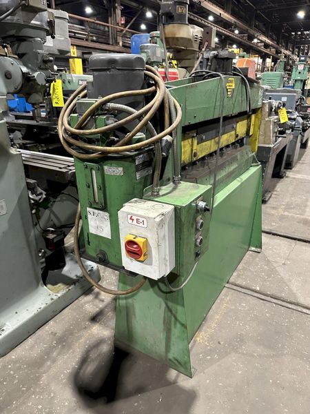 36" WIDE R-PANEL PROFILE HYDRAULIC CROP SHEAR: STOCK #19240