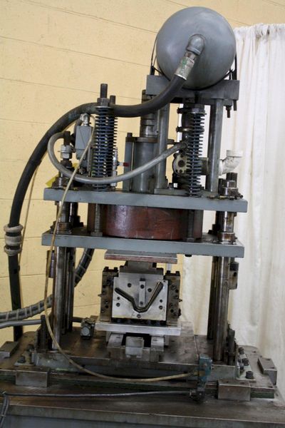 7 TON AIRAM / HILL PNEUMATIC CUTOFF PRESS: STOCK 66826