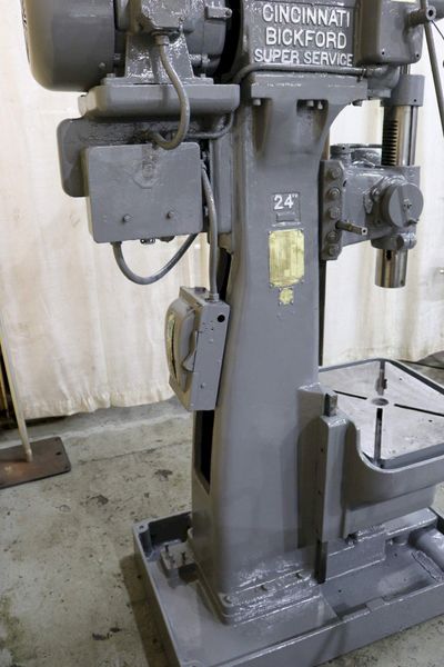 24" CINCINNATI SINGLE SPINDLE DRILL: STOCK #72547