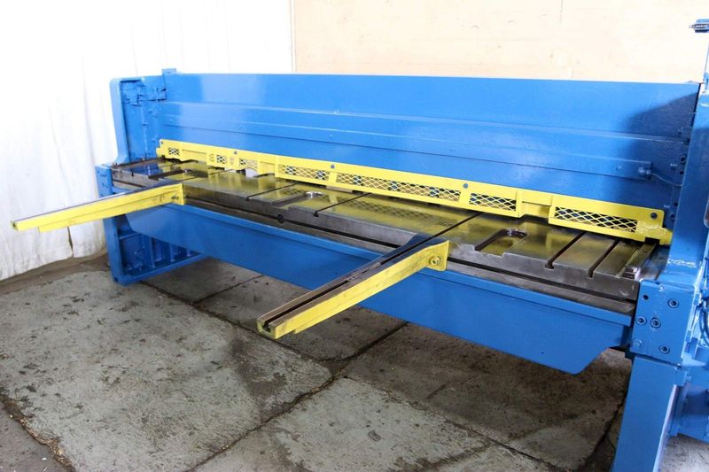10' X 3/16" WYSONG MODEL #1010 POWER SQUARING SHEAR: STOCK #69817