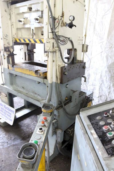 60 TON MINSTER MODEL #P2-60-32 PIECE MAKER SSDC PRESS: STOCK 68274