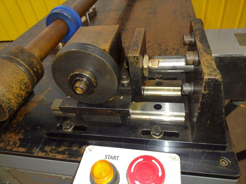 DURAFLEX MANDREL TYPE PIPE CUTTING MACHINE: STOCK #19328