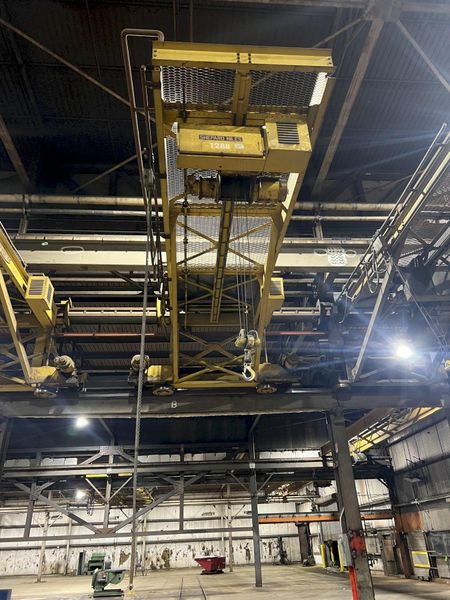 3 TON X 15' SHEPARD-NILES WALL MOUNTED POWERED GANTRY CRANE: STOCK 18474