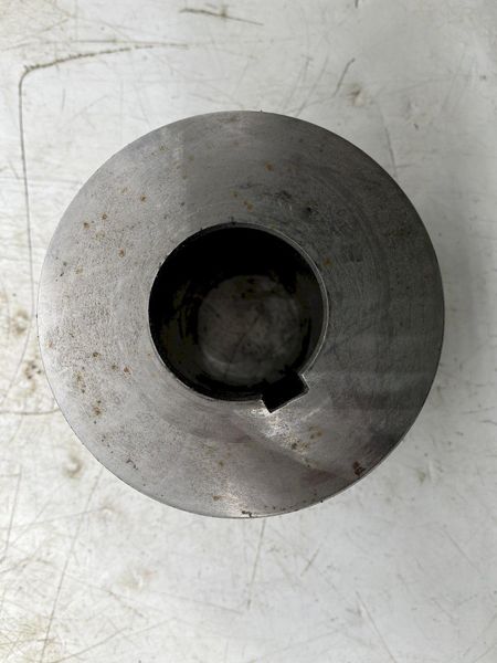 (2) 1.000-8 UNRC INFEED DIE DIA 5.497 / 593609 CENTRAL 36670: stock 16368
