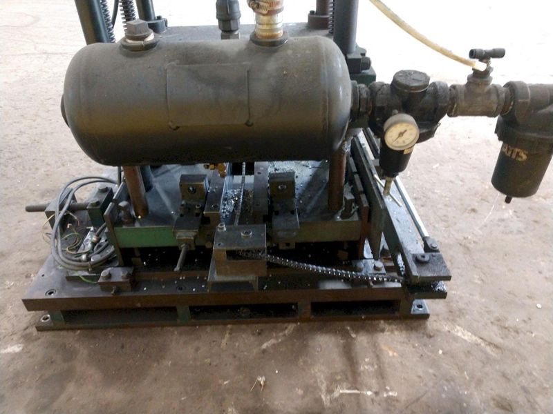 7 TON AIRAM ADJUSTABLE PNEUMATIC CUT OFF PRESS: STOCK #13702