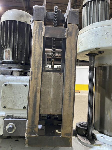 5' x 13" DARBERT MODEL #3676 RADIAL ARM DRILL: STOCK #20259