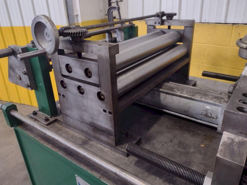 24" TRIAD DESIGN & MFG FEEDER: STOCK #17013