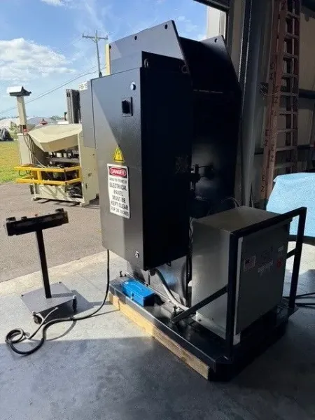 TOYOKOKI APB-184U  20 Ton x 22” Servo Electric CNC Press Brake # 7144