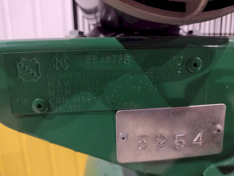 3.7 HP SPEED MODEL #4ME96 VERTICAL AIR COMPRESSOR: STOCK #20148
