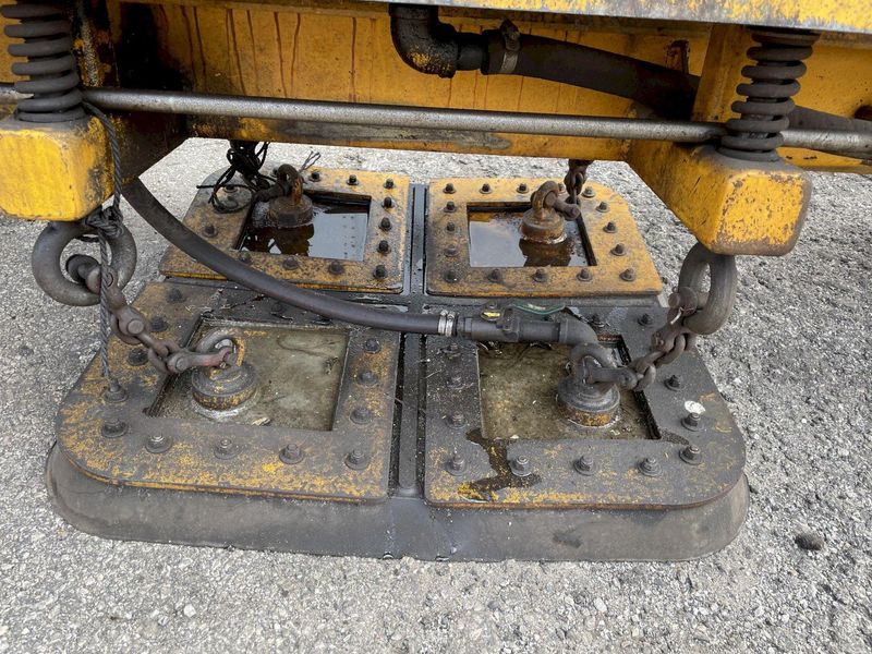 15,000 LBS X 20' UNIVAC MODEL #HG-55 VACUUM SHEET LIFTER: STOCK #13354